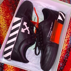 Off white low top sneakers